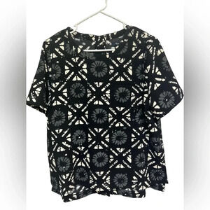 Madewell batik black, white and grey button back short sleeve shirt NWT